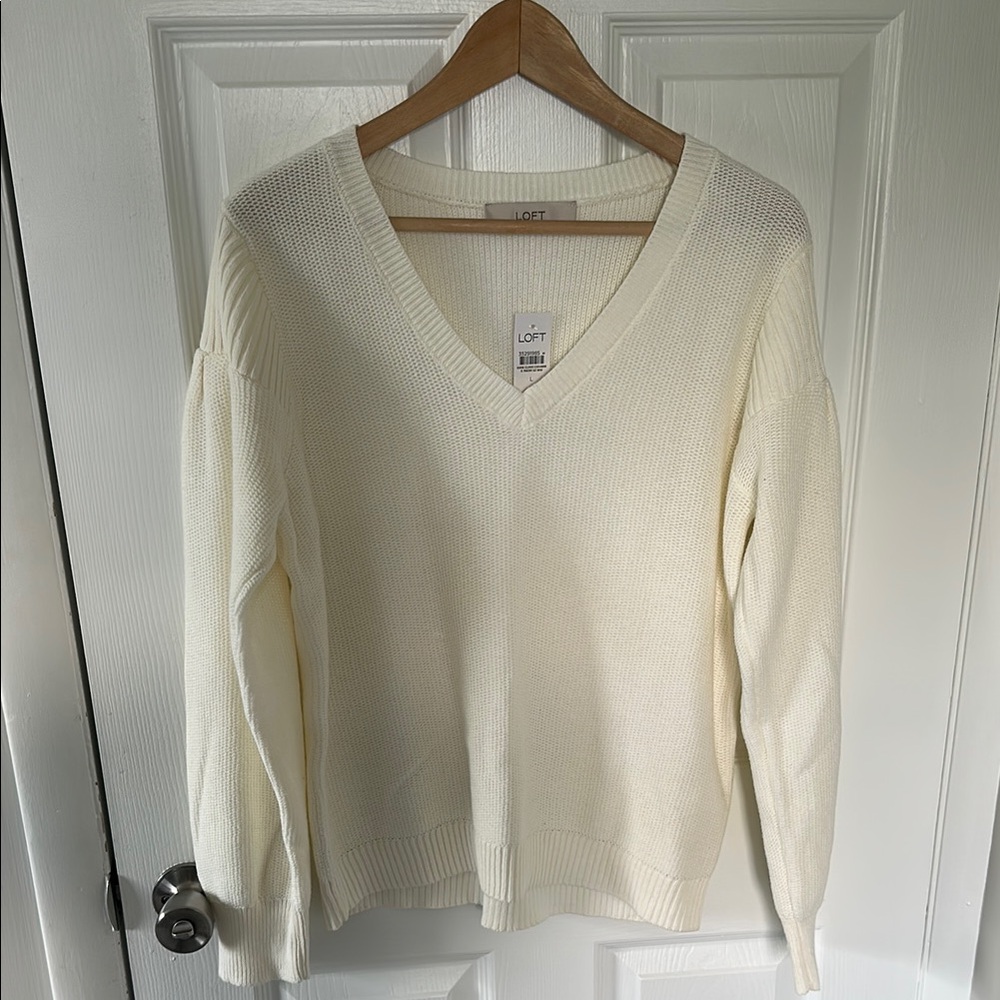LOFT Women's Ivory V-Neck Sweater